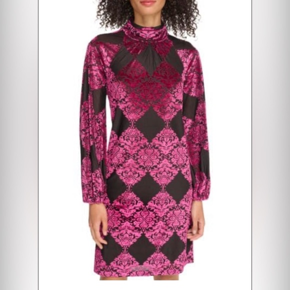 Vince Camuto Velvet Burnout Minidress NWT SIZE 6 $188 - Picture 1 of 6